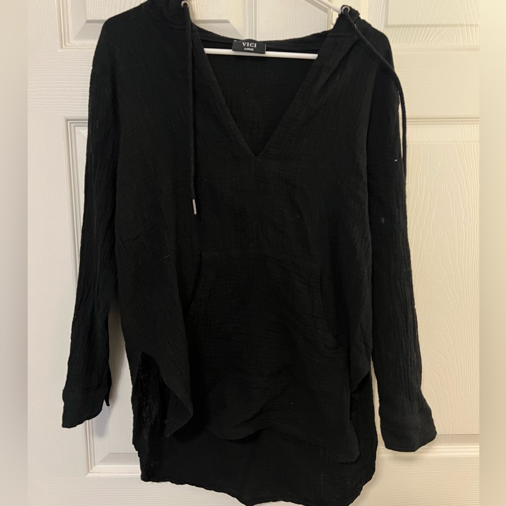 VICI Long Sleeve with pocket and hood